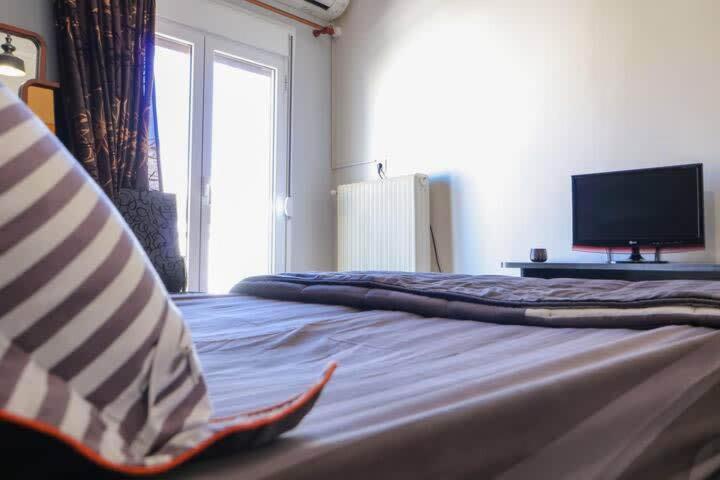 Topfloor Central Apt With Urban Views,3' To Metro Athènes Extérieur photo