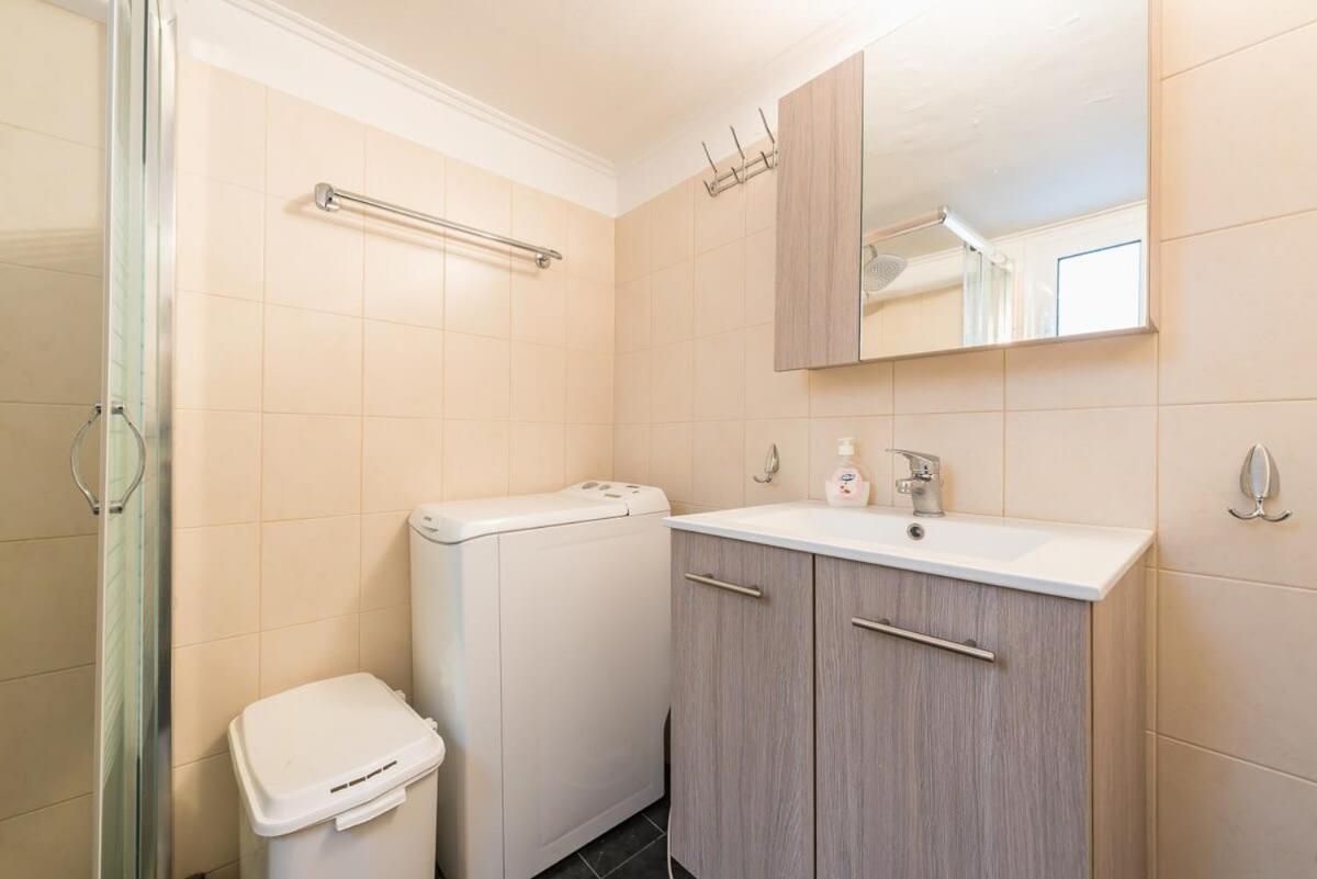 Topfloor Central Apt With Urban Views,3' To Metro Athènes Extérieur photo